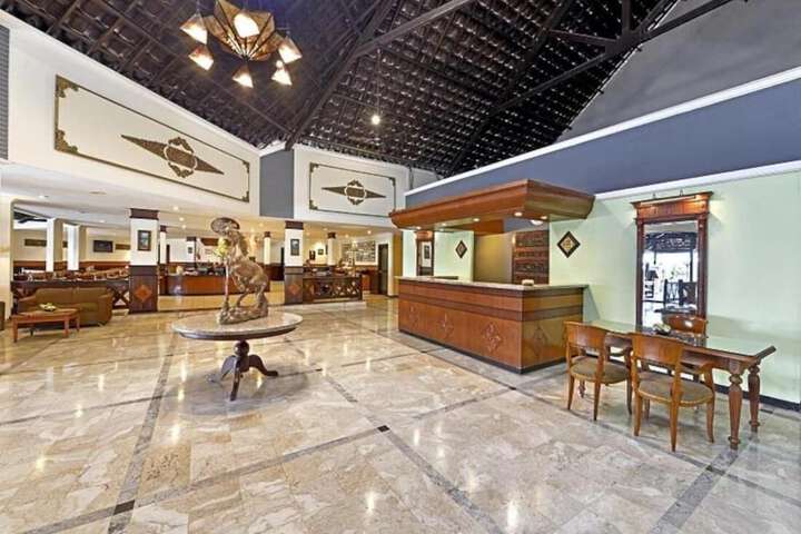 Guest Lobby