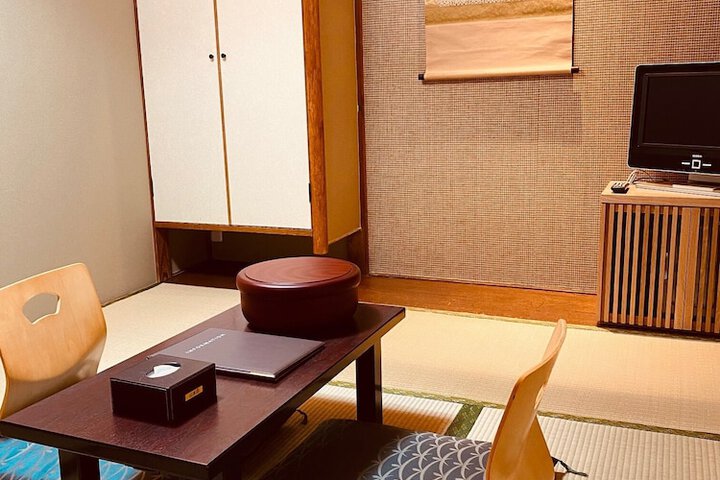 Room 18 of 55