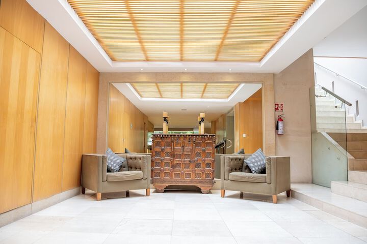 Guest Lobby