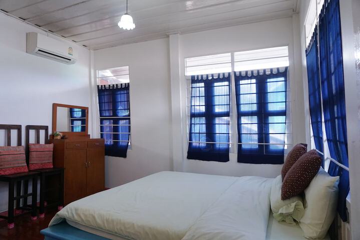 Room 11 of 26