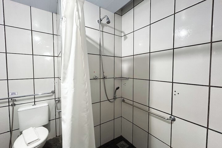 Room 46 of 78