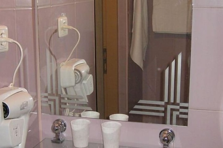 Room 25 of 59