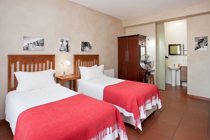 Room 48 of 150