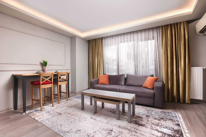 Room 9 of 39