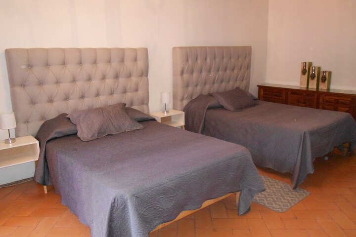 Room 8 of 18