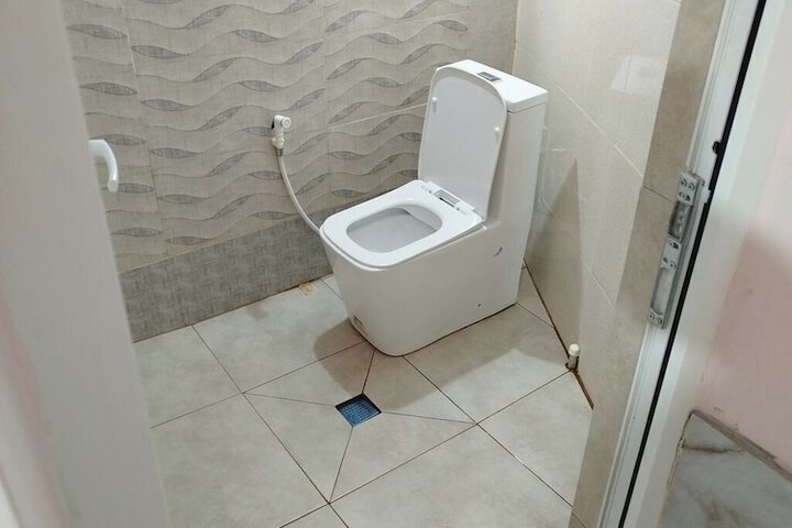 Room 8 of 8