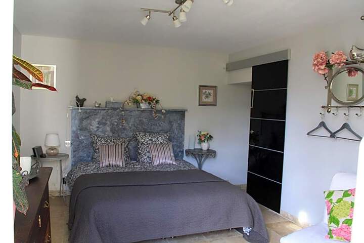 Standard Room Photo
