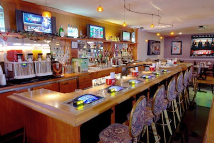 Lounge 106 of 138