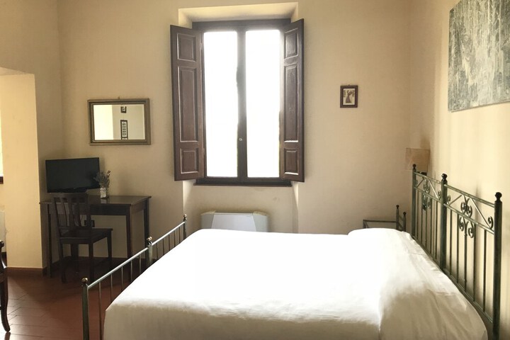 Room 14 of 66