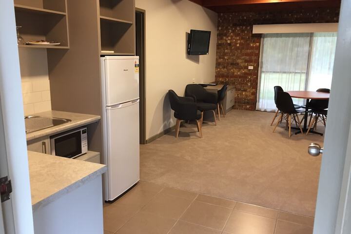 Room 3 of 32