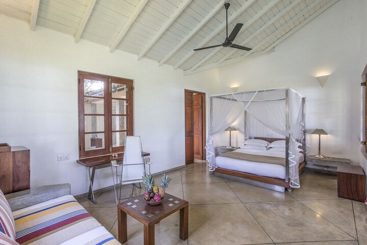 Room 3 of 85