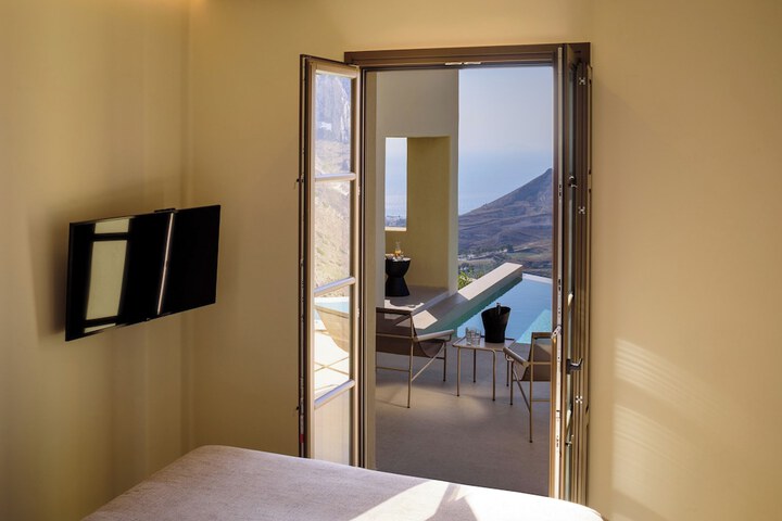Room 60 of 189