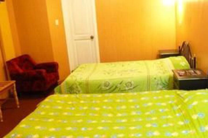 Room 14 of 28