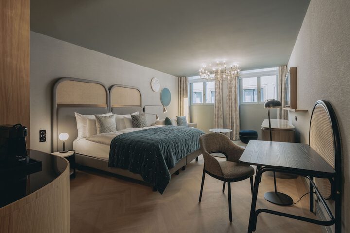 Room 19 of 61