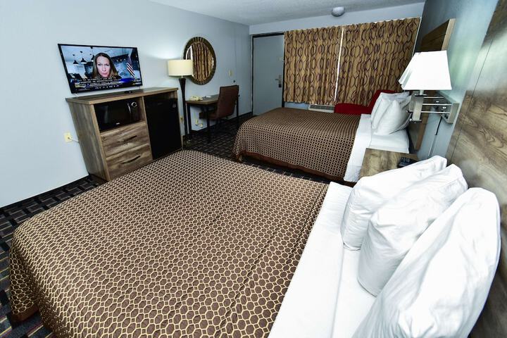 1 Double Bed Accessible (1 of 14)