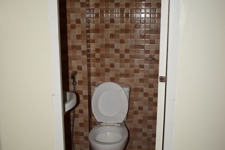 Room 24 of 37