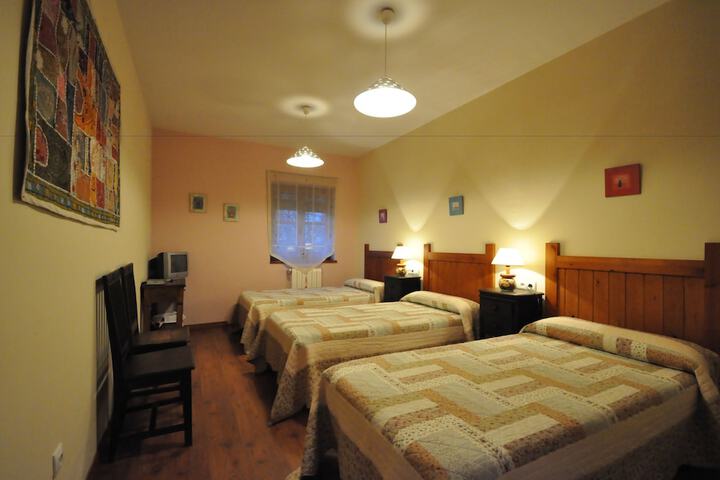 Room 2 of 36