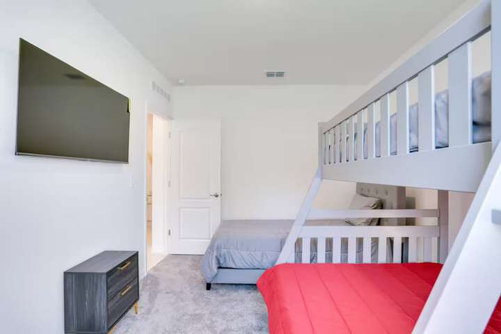Room 9 of 24