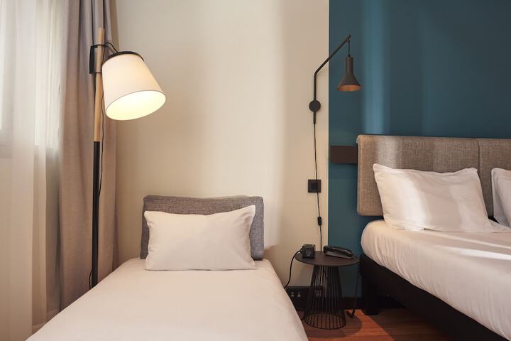 Room 5 of 85