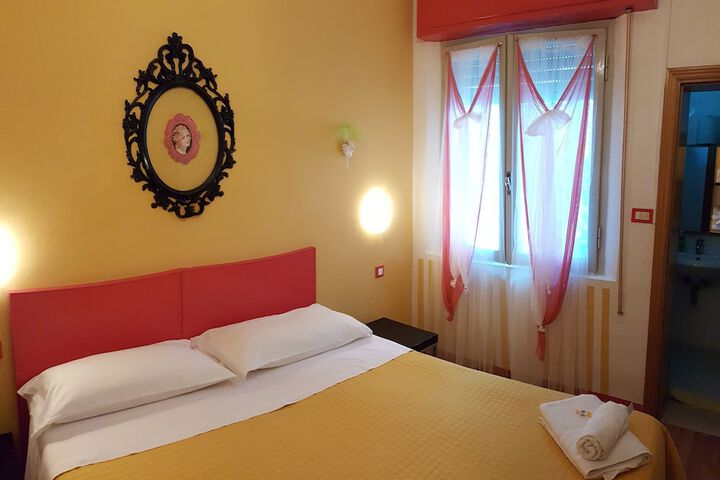 Room 14 of 49