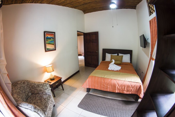 Room 14 of 159
