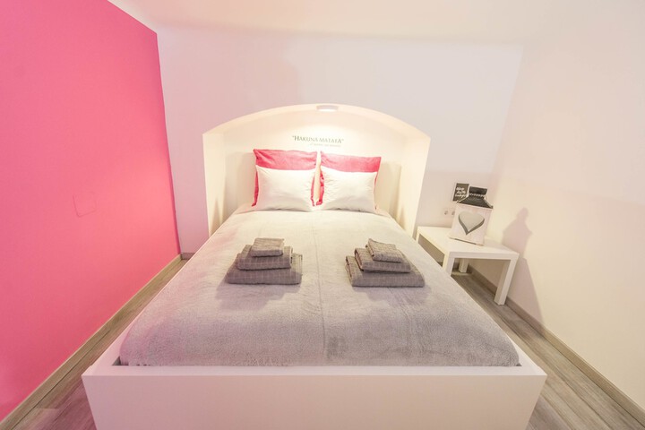 Room 10 of 40