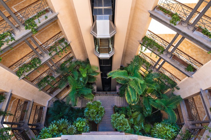 Hotel Exterior 54 of 68
