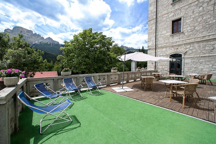 Sundeck 18 of 19