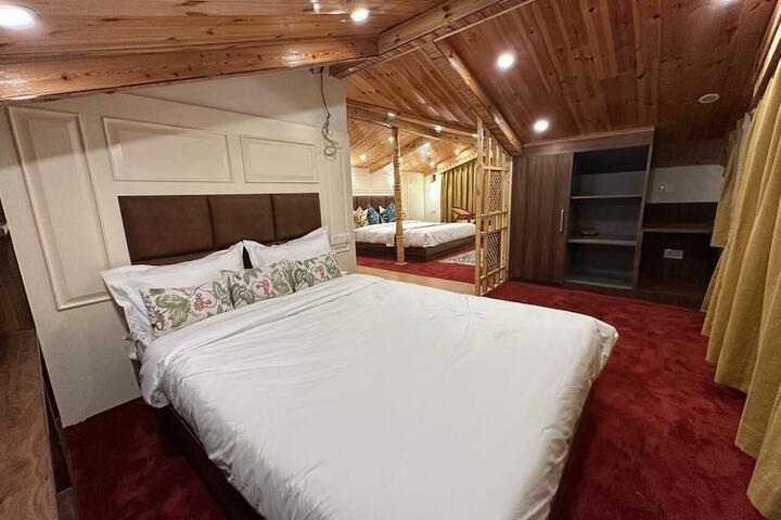 Room 2 of 47