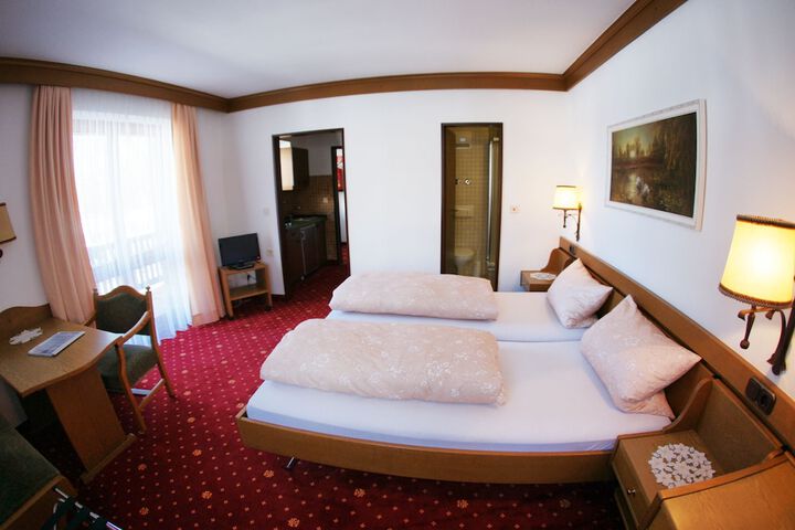 Room 8 of 65