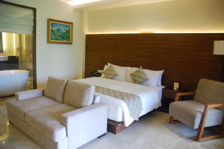 Room 7 of 36