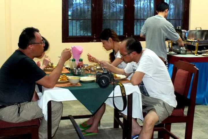 Dining 20 of 36