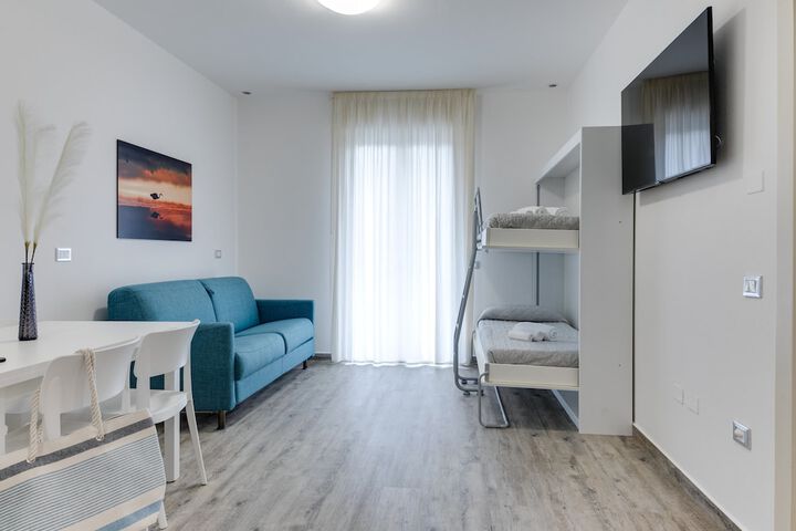 Room 45 of 74