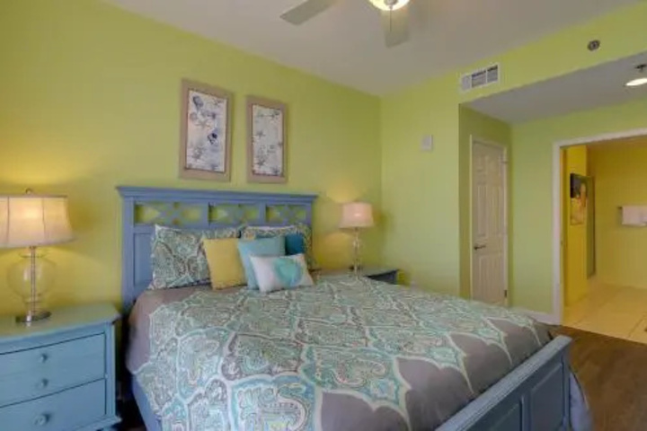 Room 4 of 22