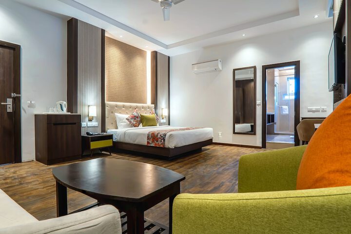 Room 20 of 29