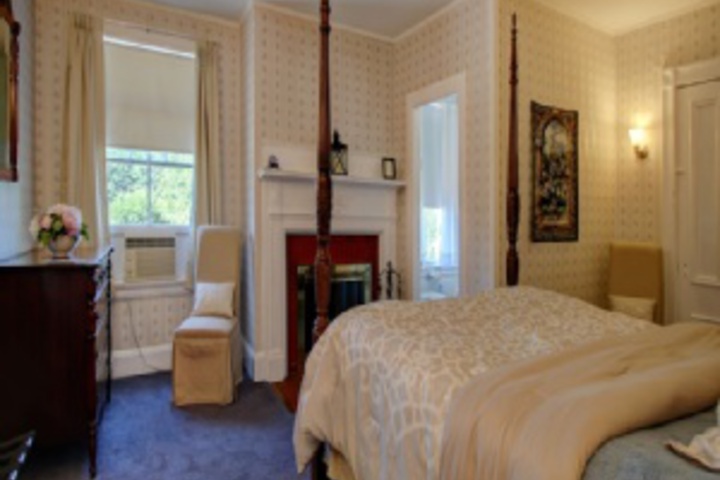 Room 45 of 408