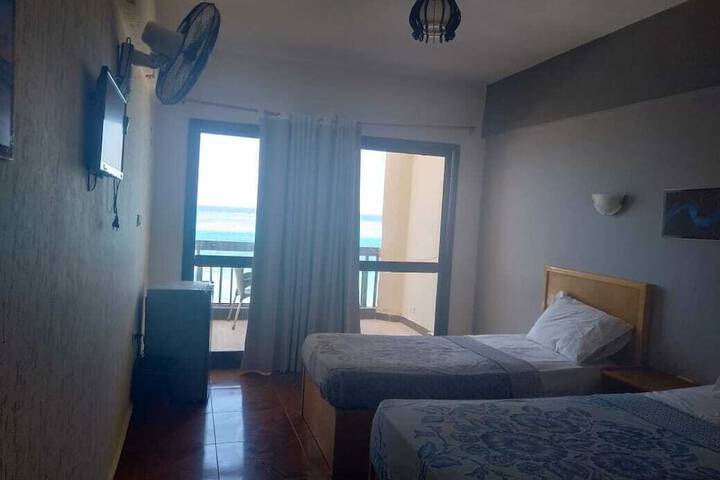 Room 4 of 4