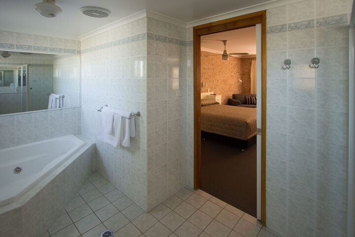 Room 27 of 45