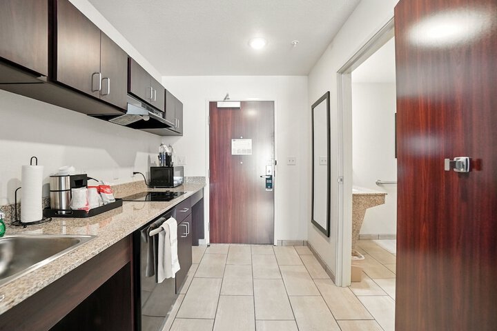 Room 25 of 109