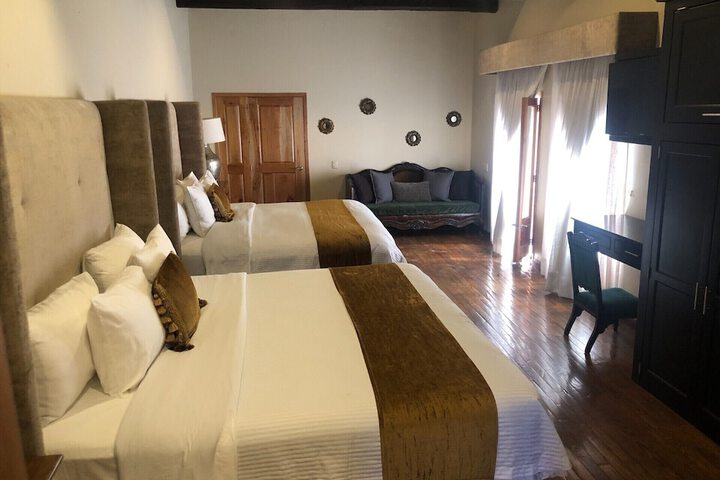 Room 9 of 20