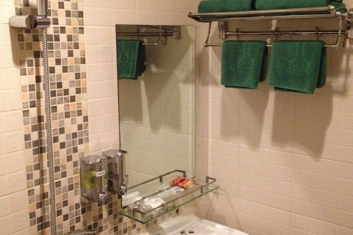 Room 21 of 40