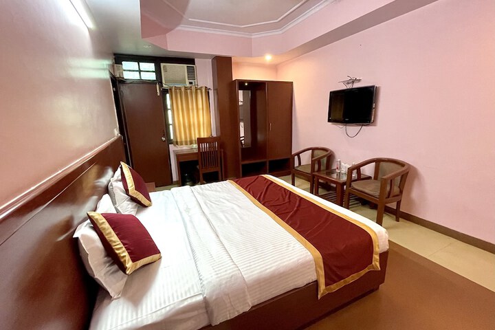 Room 18 of 38