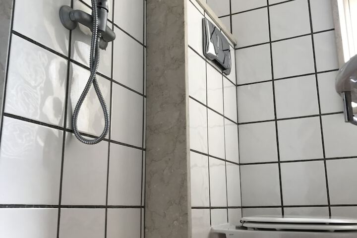 Room 16 of 57
