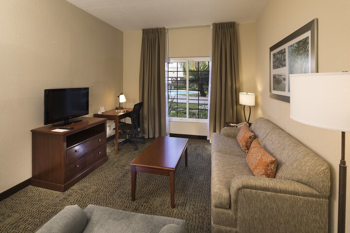 Room 6 of 23