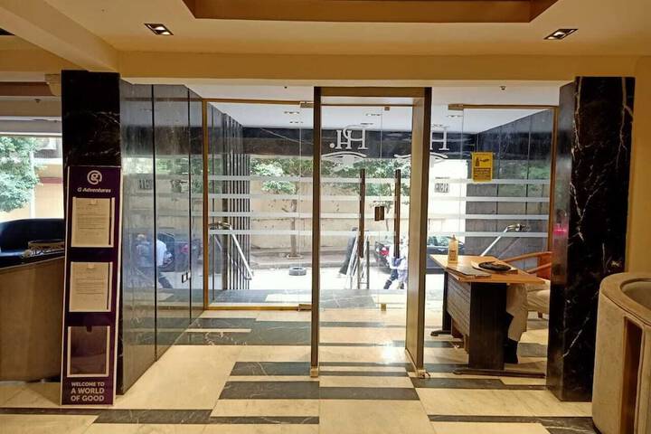 Hotel Lobby