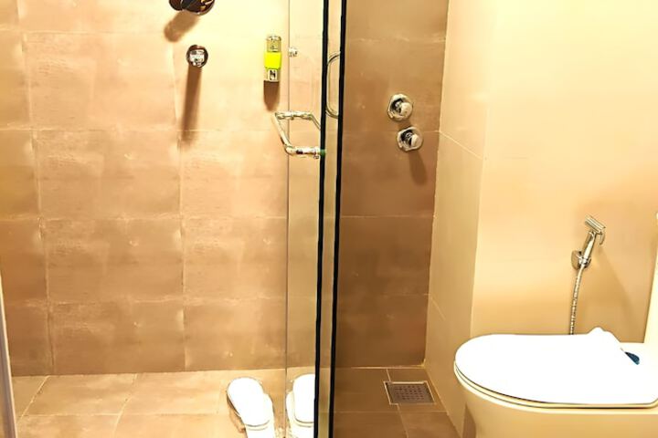 Room 65 of 121