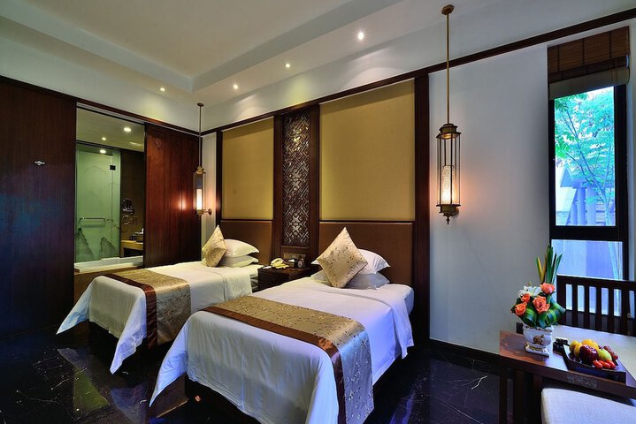 Room 13 of 74