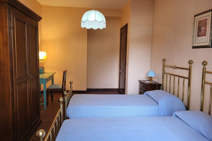 Room 7 of 40