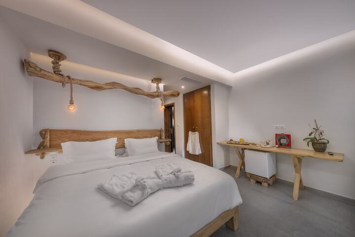 Room 3 of 131