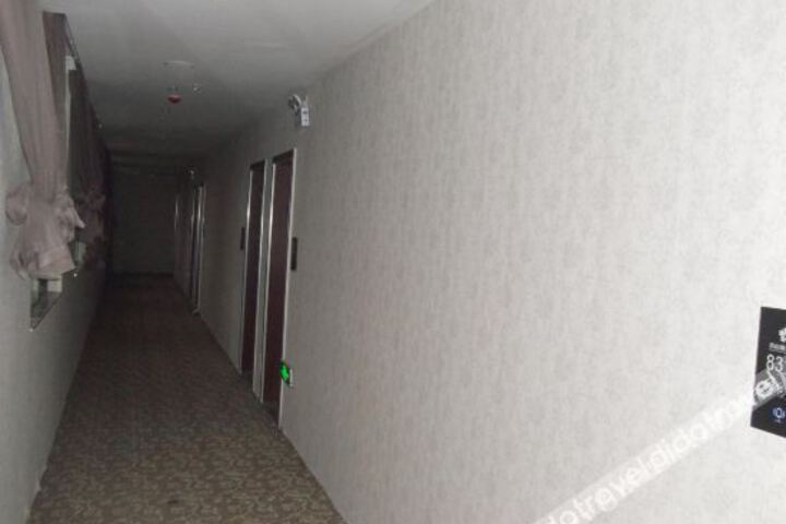 Hotel Interior 18 of 41